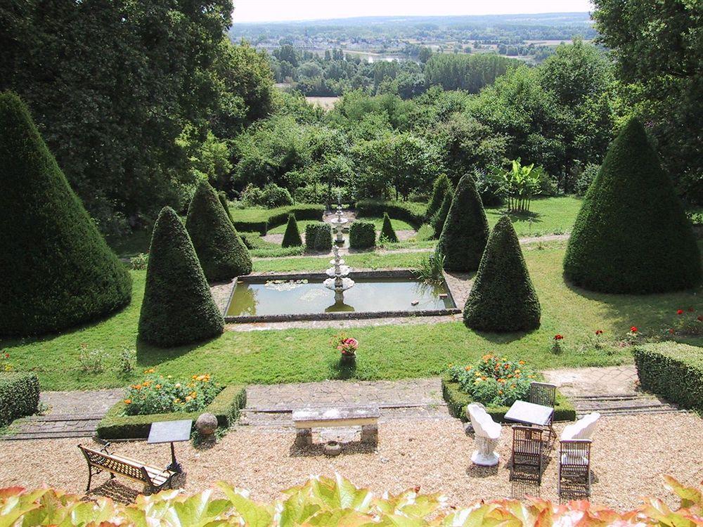 Chateau De Montbrun Hotell Saint-Michel-Chef-Chef Exteriör bild